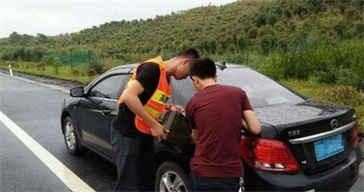 麦盖提永福道路救援